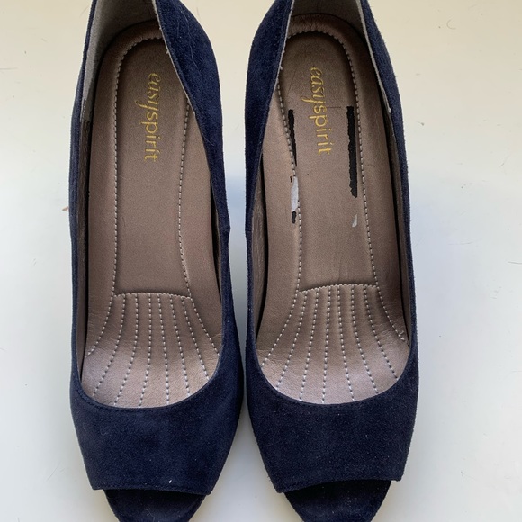 Peep toe pumps - Picture 3 of 5